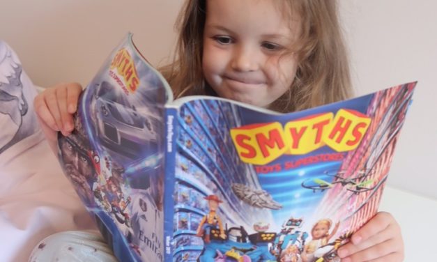 Christmas Wishlist with Smyths Toys Catalogue!