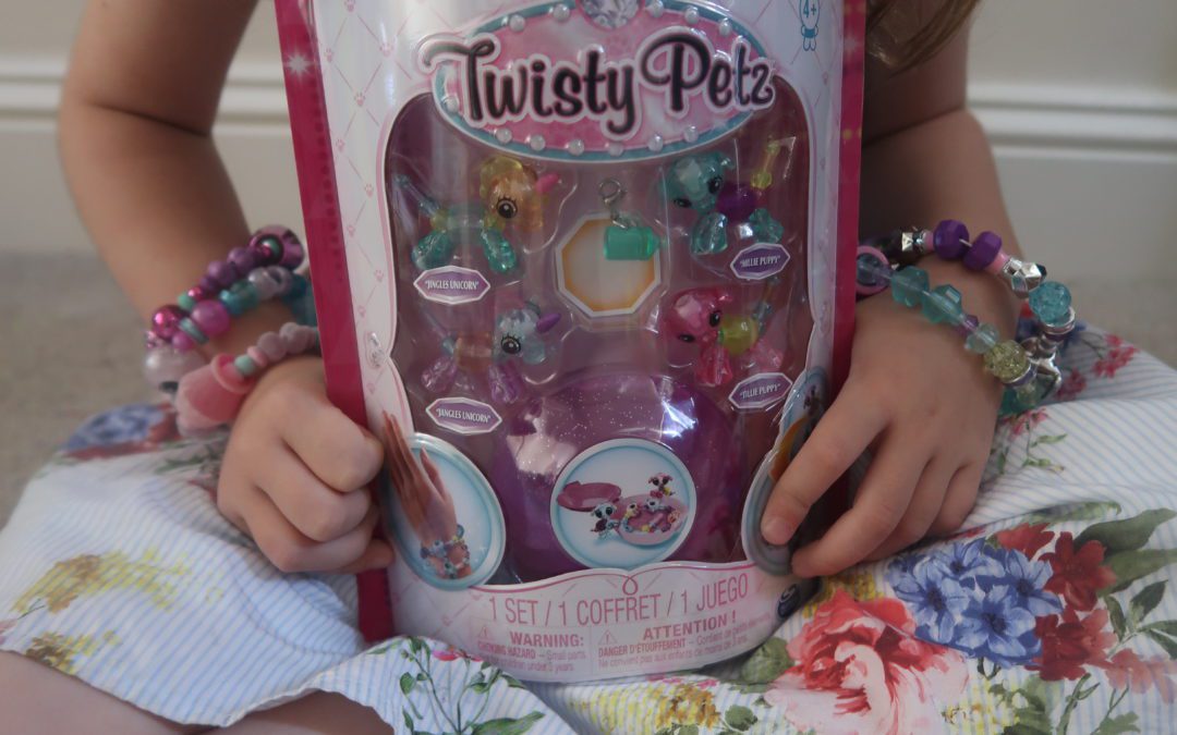 REVIEW & GIVEAWAY – Twisty Petz – Wearable Collectible Toys