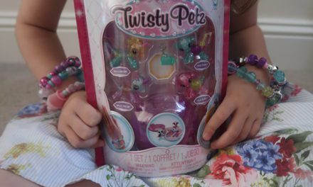 REVIEW & GIVEAWAY – Twisty Petz – Wearable Collectible Toys