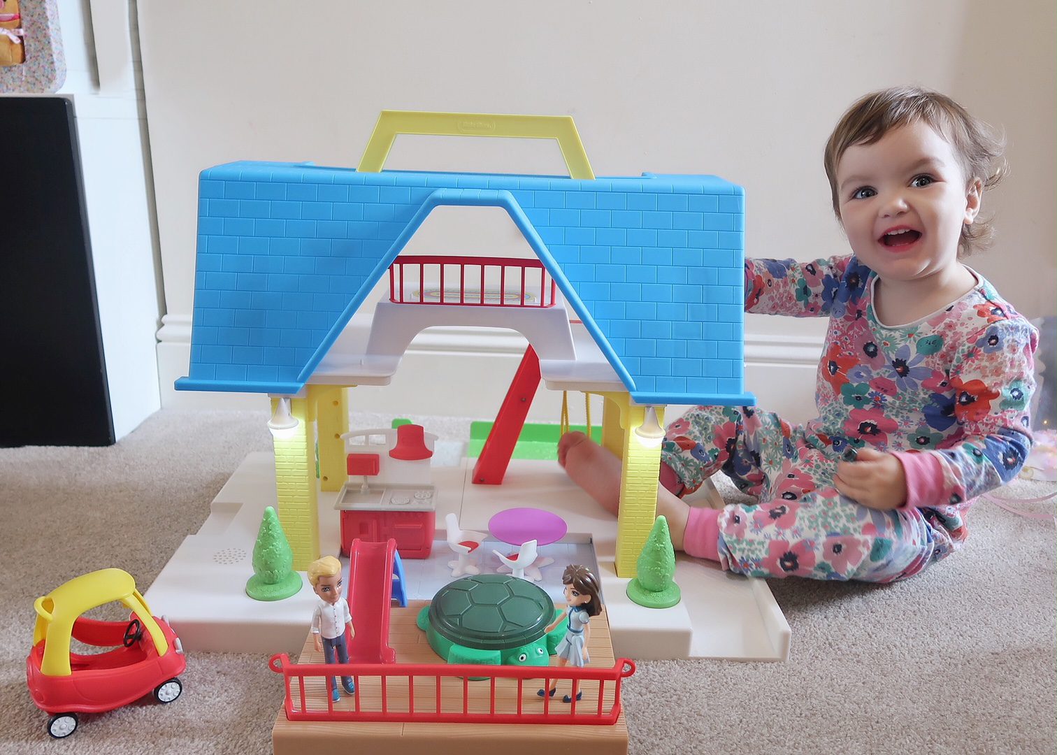 REVIEW – Little Tikes Tikes Place Play House