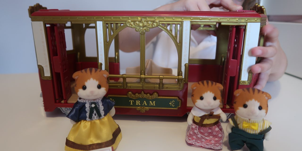 REVIEW & GIVEAWAY – Sylvanian Families Ride Along Tram