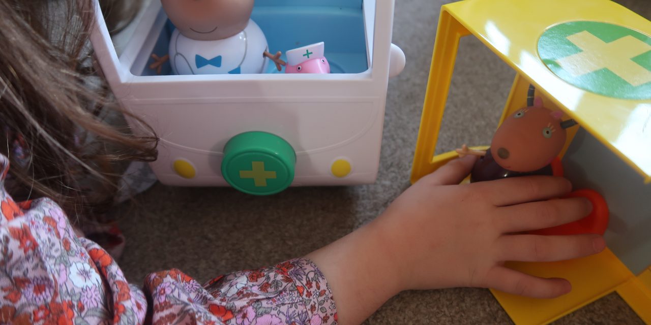 REVIEW – Peppa Pig Mobile Medical Centre