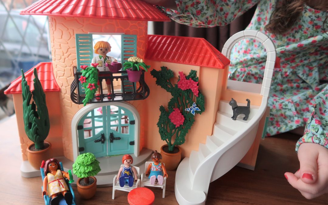 REVIEW – Playmobil Summer Villa 9420