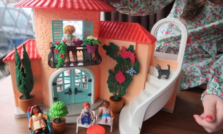 REVIEW – Playmobil Summer Villa 9420