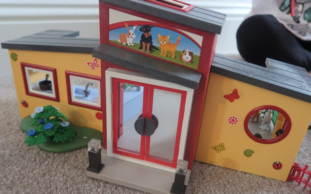 REVIEW – Playmobil Tiny Paws Pet Hotel