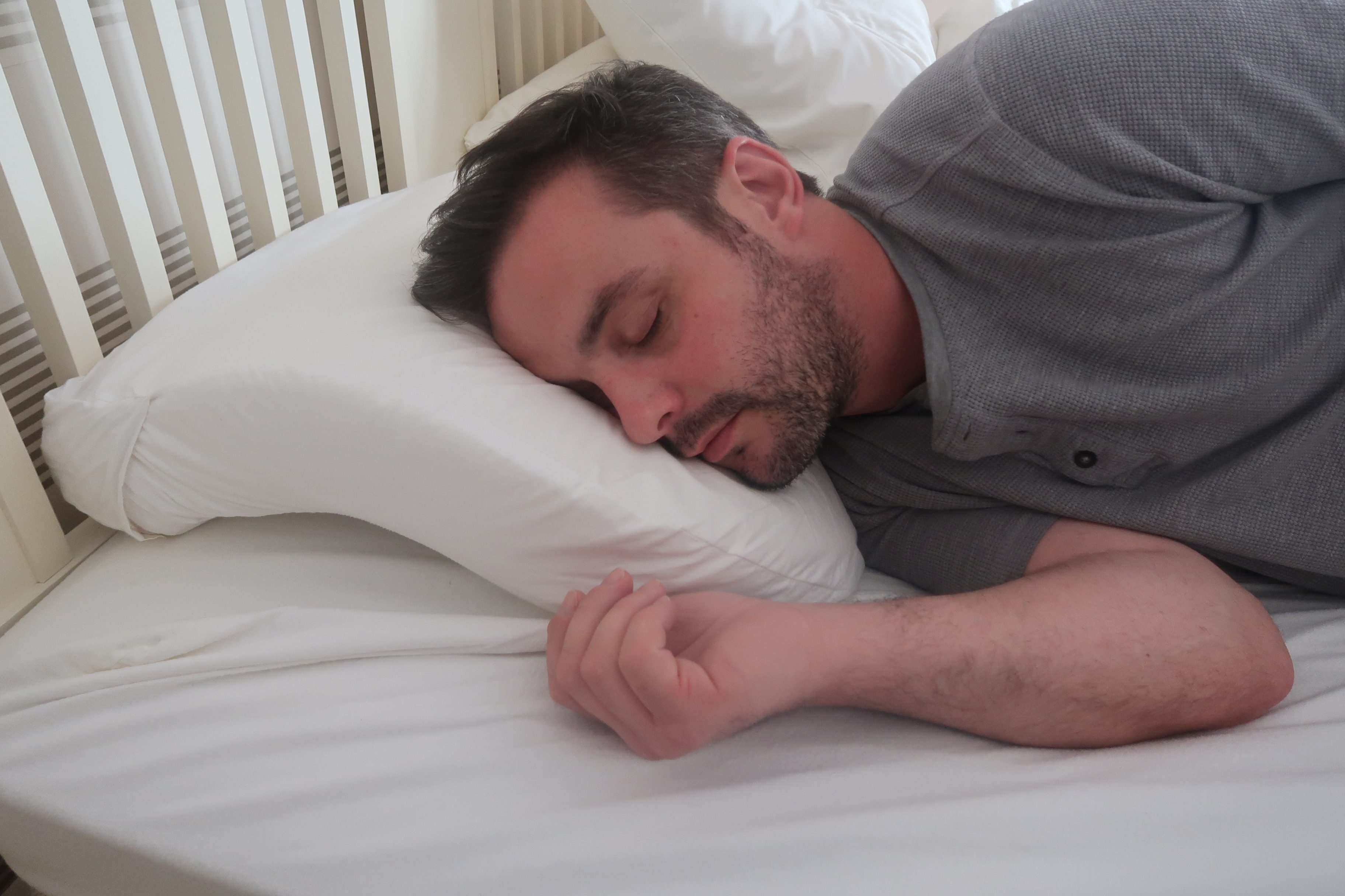 REVIEW & Giveaway – Moorezzzleep Pillow to reduce snoring!