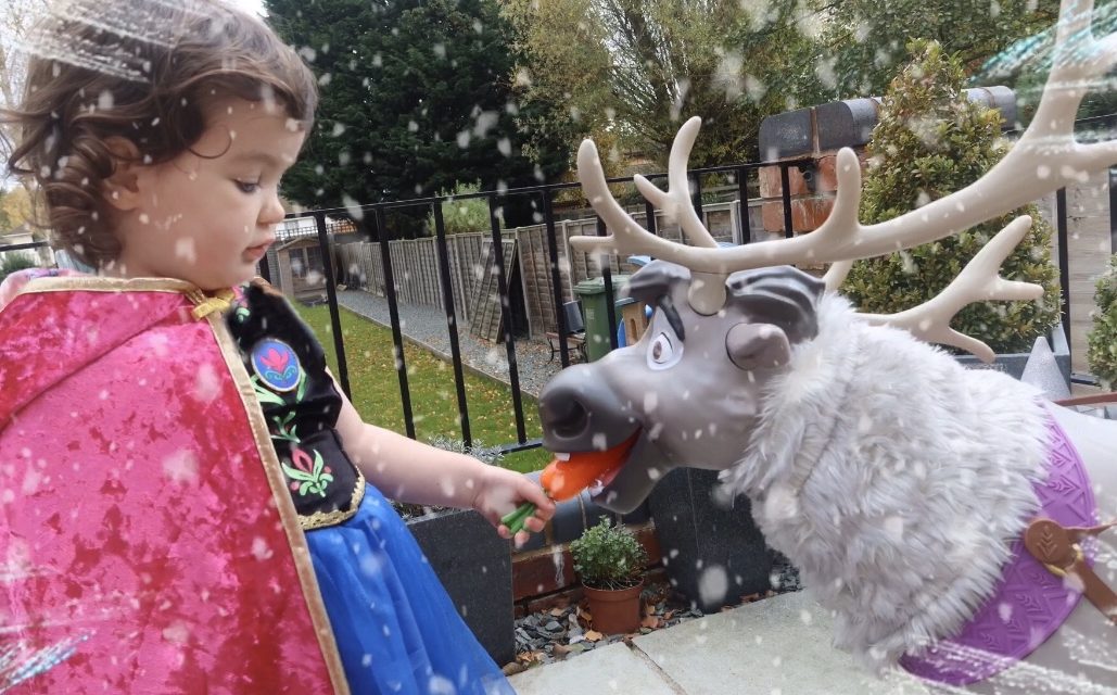 Sven Ride on Reindeer Frozen 2 REVIEW