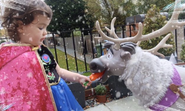 Sven Ride on Reindeer Frozen 2 REVIEW