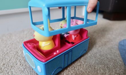 Peppa Pig Story Book Playset and Vehicle Review