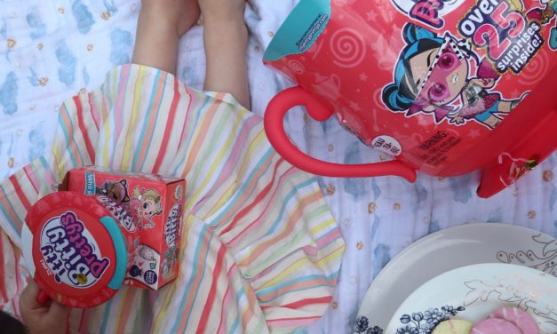 Itty Bitty Pretty Tea Party Teacup Dolls Playset REVIEW