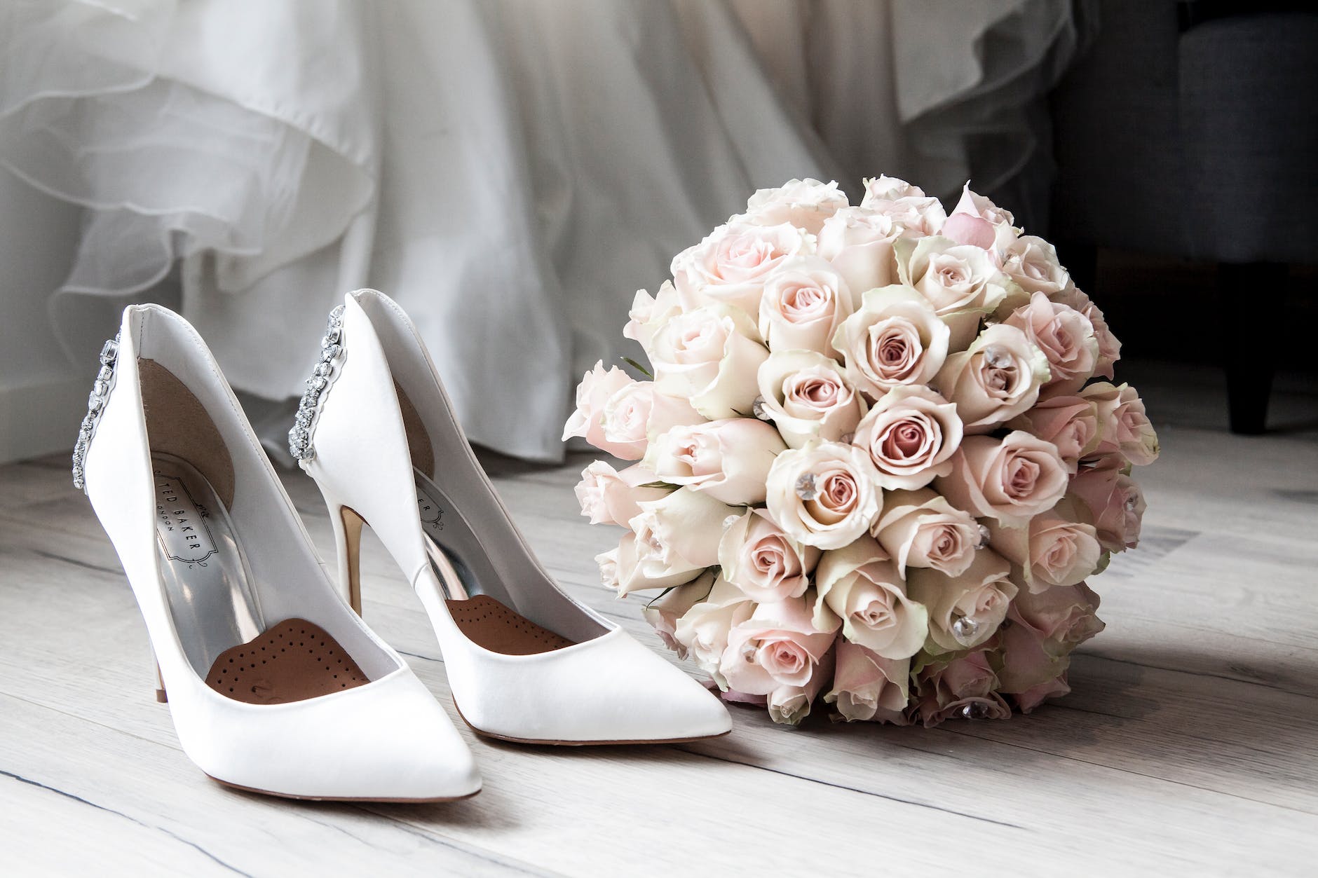 Perfect Gift Ideas For Your Daughter’s Wedding Day