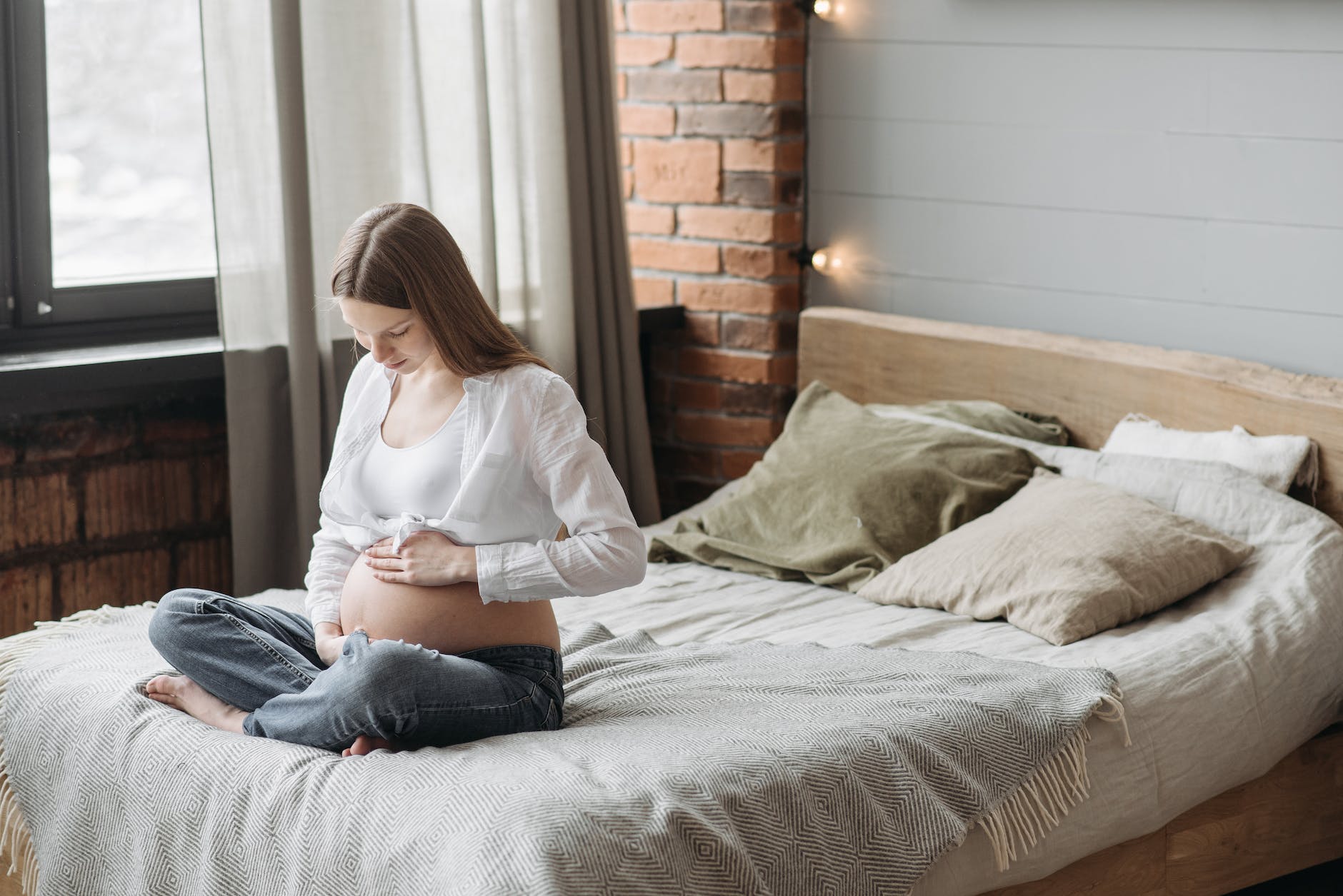 7 Essential Must-Haves For Every Pregnant Woman