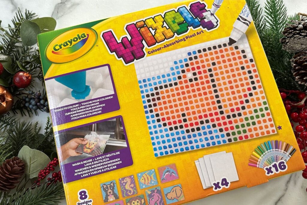 CRAYOLA Wixels Animal Activity Kit, Colour-Absorbing Pixel Art Set