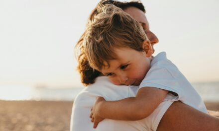 3 Steps To Stop Feeling Sore When Carrying Your Kids