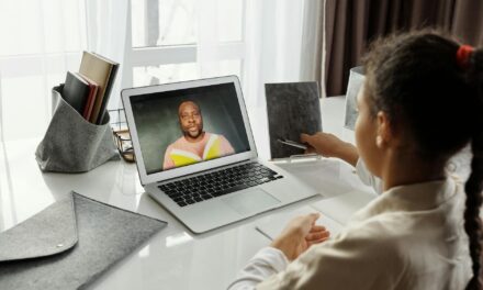 Transitioning from Traditional to Hybrid Schooling: What Parents Should Know